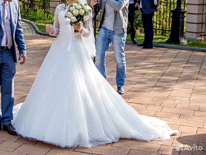 Свадебное платье