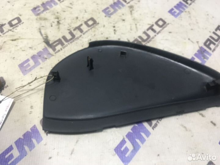 Накладка торпедо правая Фольксваген Бора