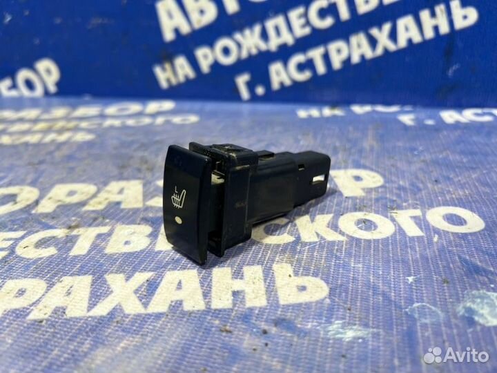 Кнопка обогрева сидений Geely Mk седан 2009