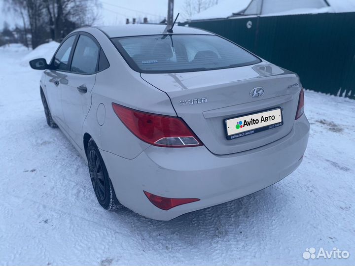 Hyundai Solaris 1.4 МТ, 2015, 93 000 км