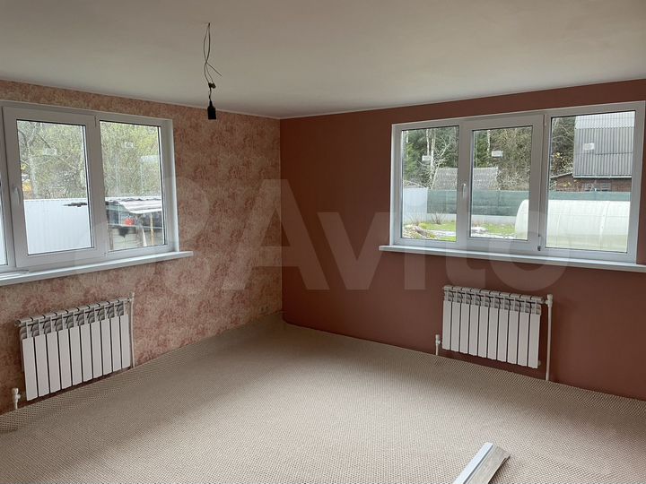 Дом 200 м² на участке 10,5 сот.