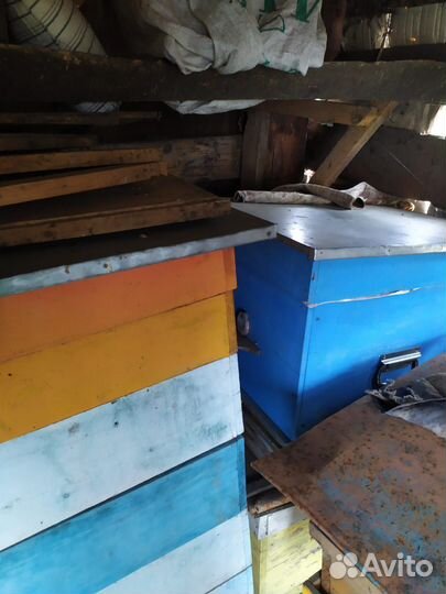 Продам медогонку, ульики