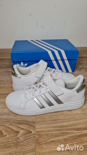 Кроссовки Adidas. 37 p. Оригинал