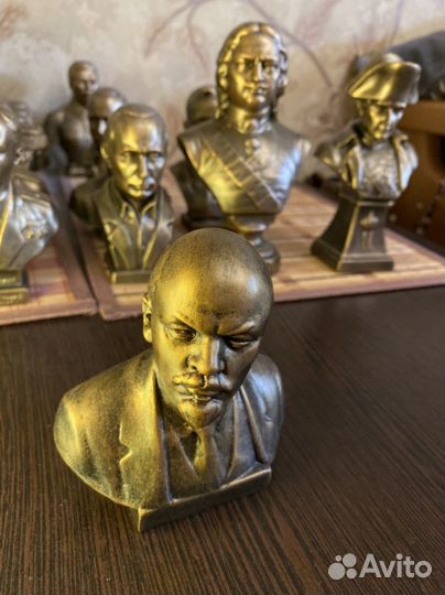 Бюст Ленина