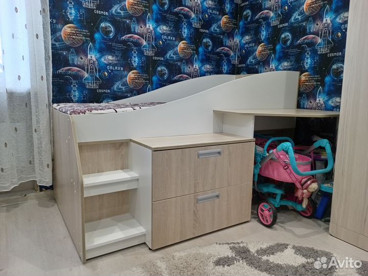 Кровать подростковая