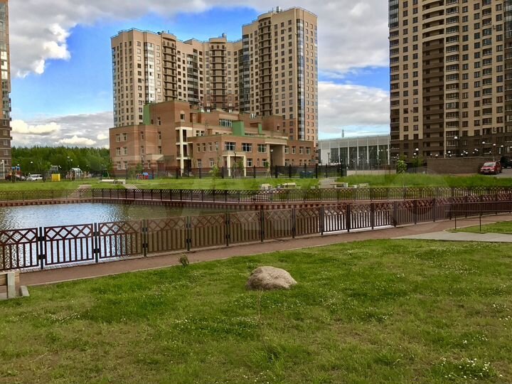 Квартира-студия, 32 м², 18/24 эт.