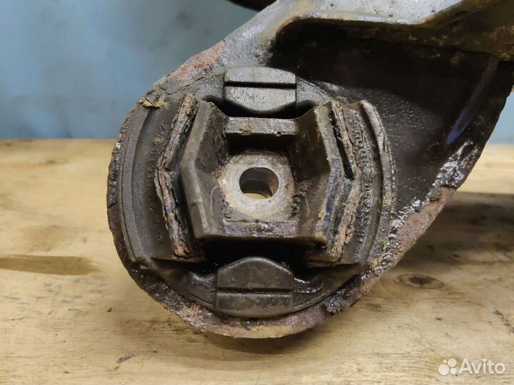 Подрамник задний Mercedes W203 C203