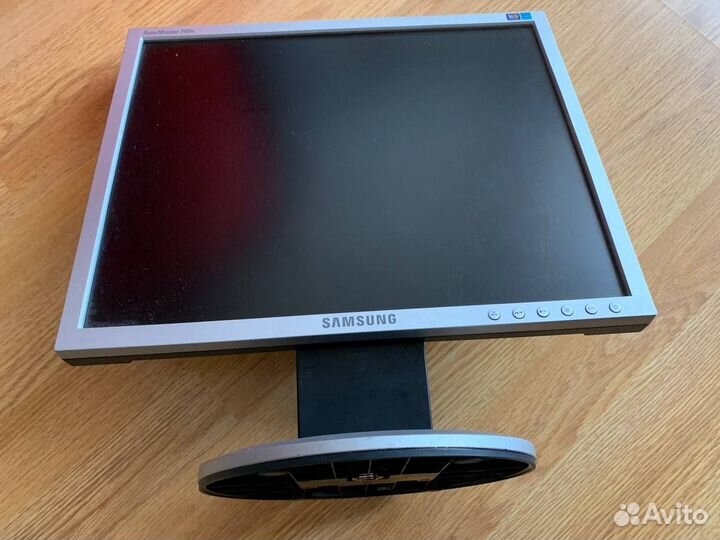 Монитор Samsung SyncMaster 740N, 1280x1024, 75 Гц