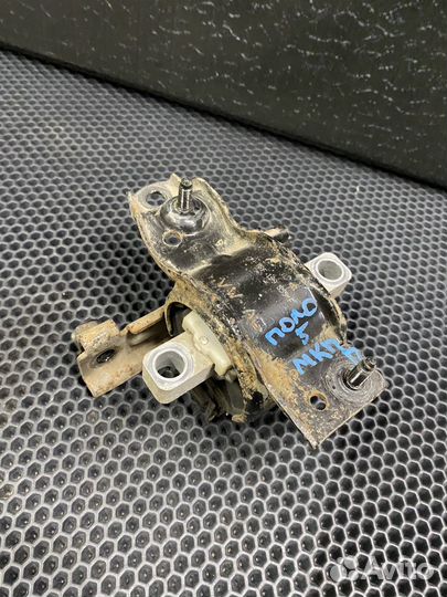 Подушка МКПП Volkswagen polo 5