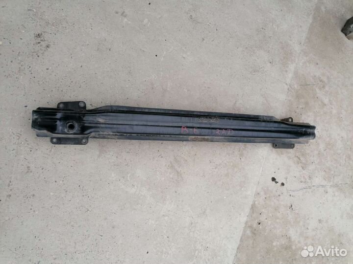 Усилитель заднего бампера Фольксваген Пассат Б6