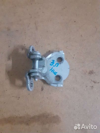 Петли двери Honda Integra db6