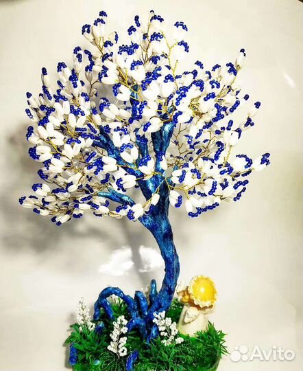 Дерево из бисера ручной работы 