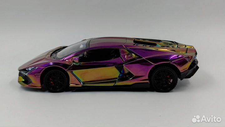 Модель авто Lamborghini Revuelto Хамелеон