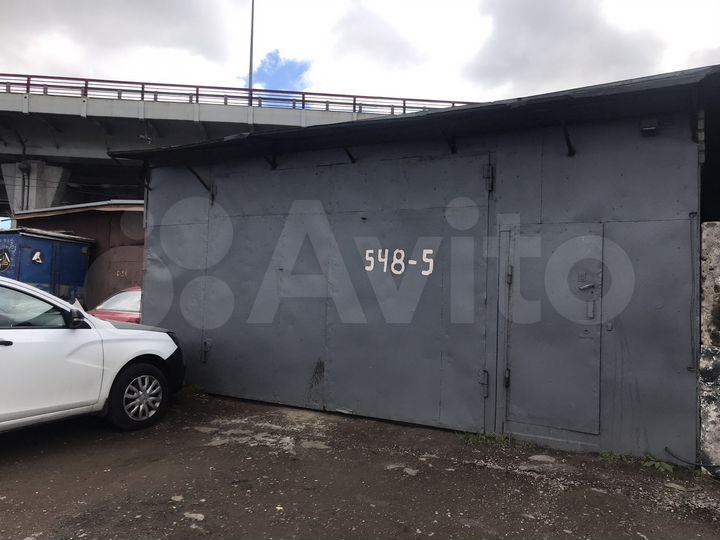 Гараж, > 30 м²