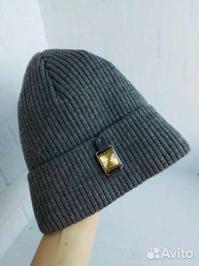 Женская серая шапка на флисе