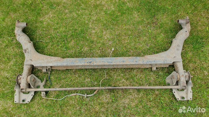 Балка задняя ауди 80 Б4