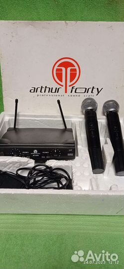 Радио микрофоны Arthur Forty