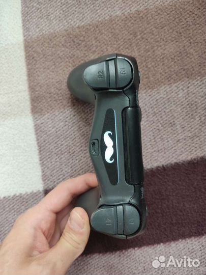Джостик Sony PS4
