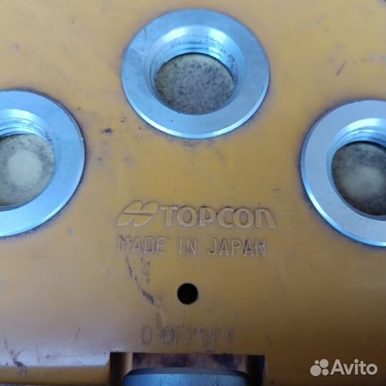 Трегер тахеометр Topcon, Отражатель геодезический