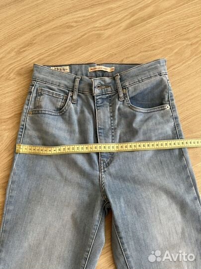 Джинсы женские levis 28 размер