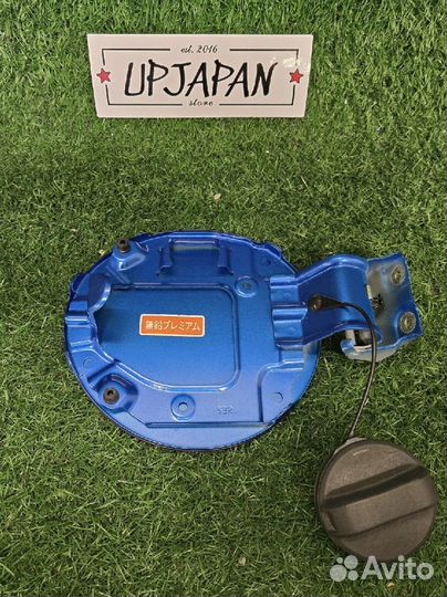 Лючок бензобака Suzuki Swift Sport ZC33S с накладк