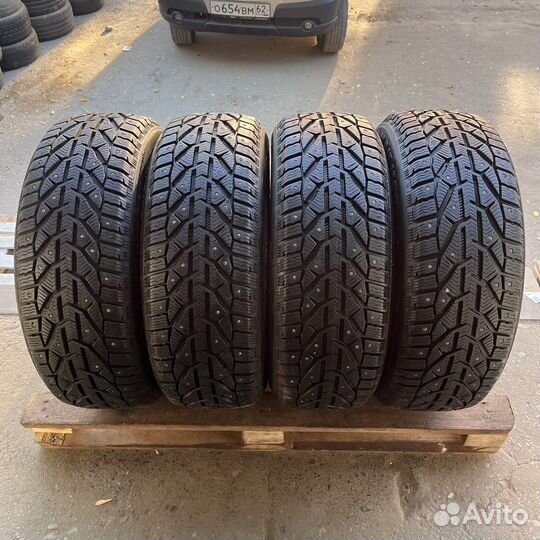 Tigar SUV Ice 215/60 R17 100T