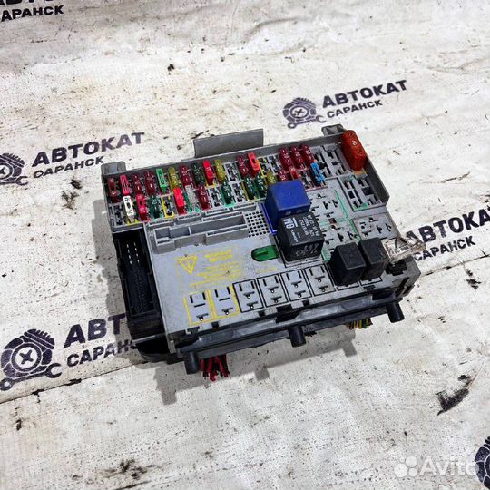 Блок предохранителей и реле Opel Vectra B