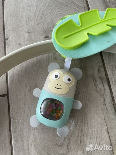 Дуга с игрушками taf toys