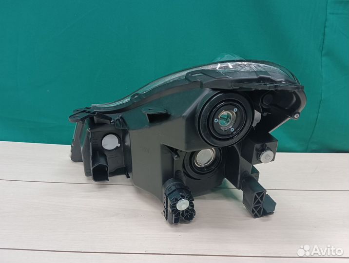 Фара правая Nissan Almera G 15