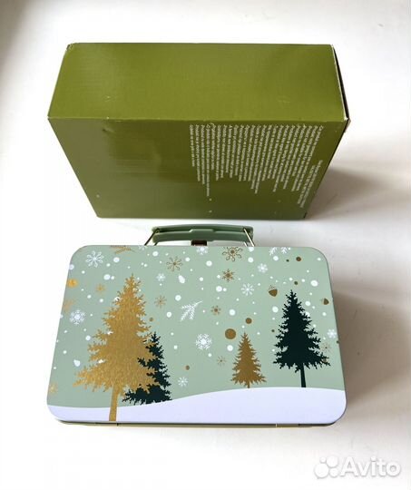 Новогодняя подарочная коробка/ чемоданчик