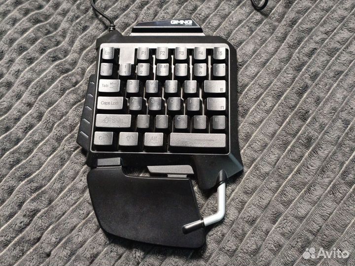 Игровая клавиатура с подсветкой