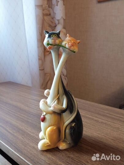 Фигурки кошек сувенирные