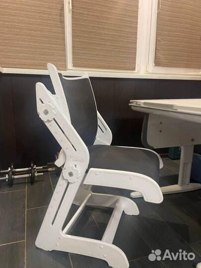 Растущая парта и стул бу