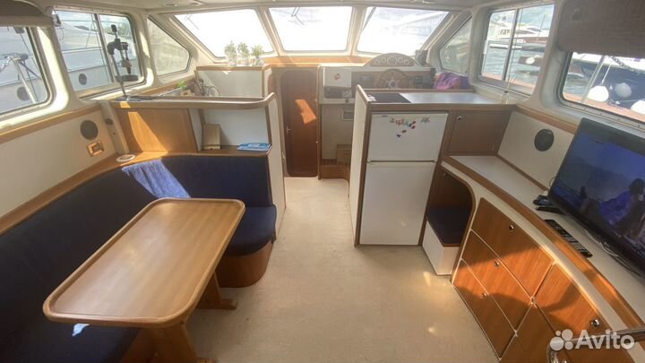 Яхта/катер 12 метров с флайбриджем Euro 1200