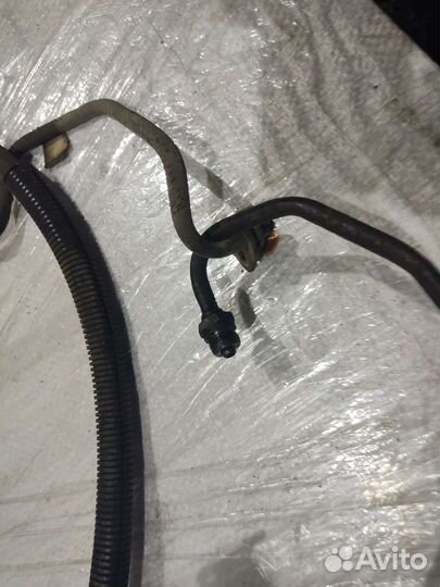 Трубки гура Mazda Tribute