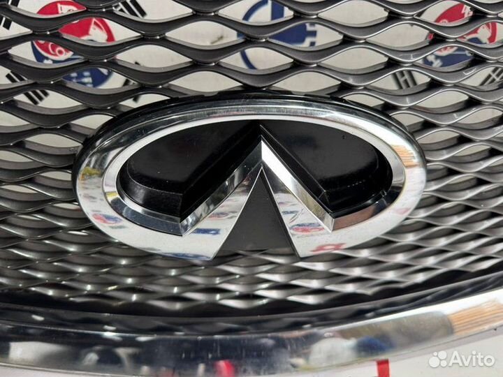 Решетка радиатора передняя Infiniti Q70 Y51 2018