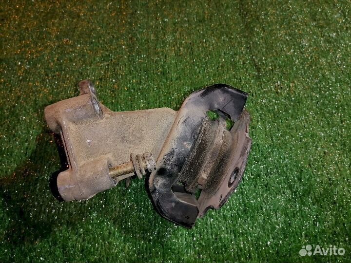 Опора двигателя (подушка двс) правая MR510056 Mits