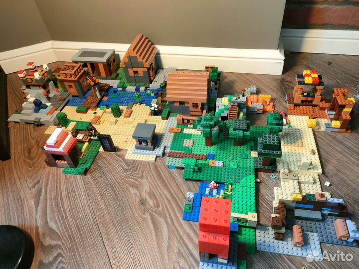 Продаю лего маенкровт за 8500