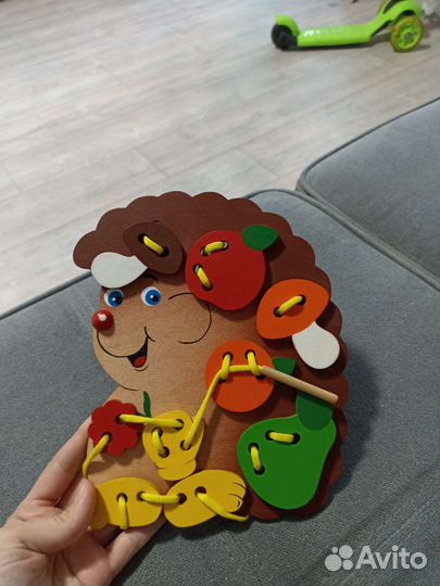 Игрушка на шнуровке