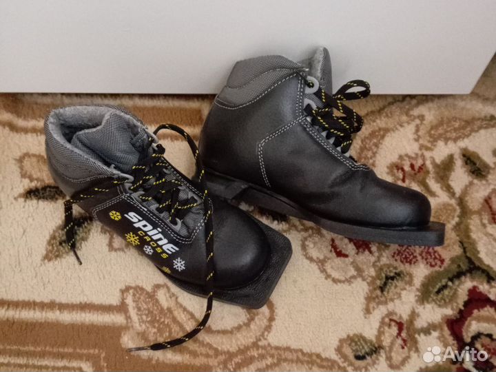 Лыжные ботинки под крепление