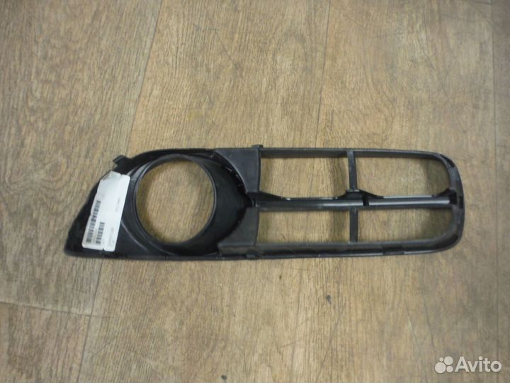 Окантовка птф правая (неоригинал) Skoda Fabia 2 2010