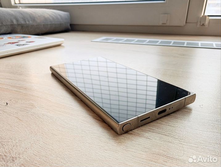 Samsung Galaxy S24 Ultra, 12/256 ГБ