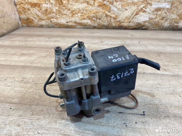 Блок (насос ) ABS Audi 100 C4 2.8