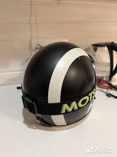 Мотоциклетный шлем размер l