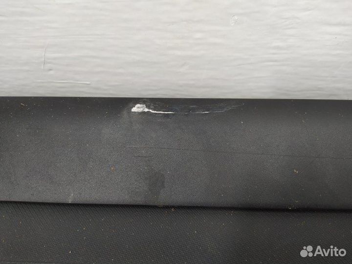 Б/У Б/У Шторка багажника Черная, царапины