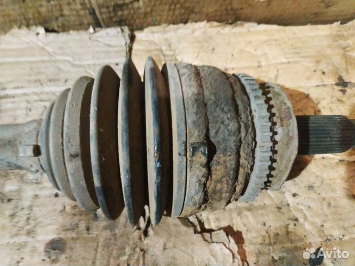 Привод задний правый Mitsubishi Pajero