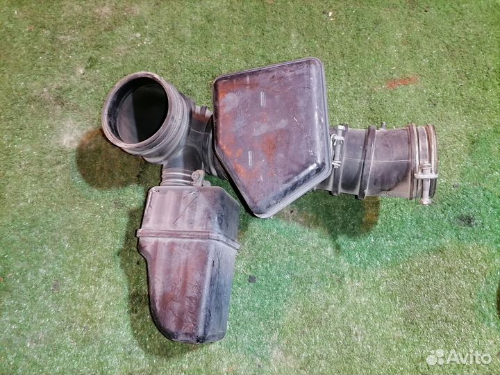 Патрубок воздушного фильтра 1505A118 Mitsubishi Pa