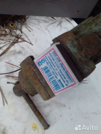 Тиски настольные СССР ц 5р 50к