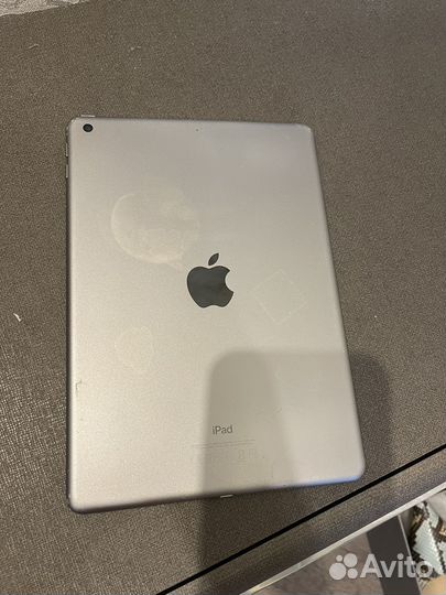 Планшет iPad 5 Wi-Fi 32 Gb, модель А 1822