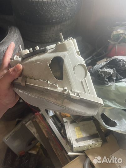 Фара передняя правая toyota celica 202